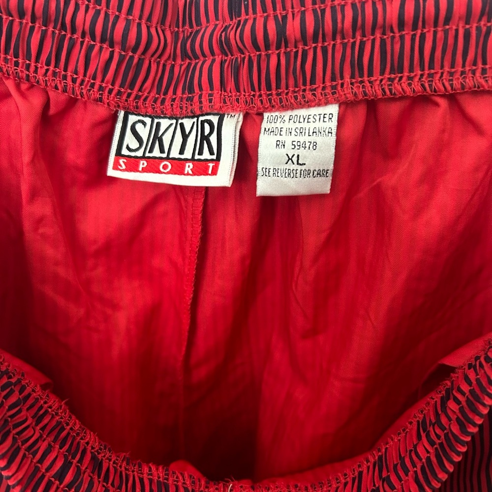 NEVER WORN. VINTAGE Men’s SKYR Sport shorts - Picture 5 of 5